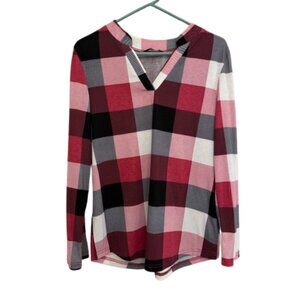 Dokotoo long-sleeve checked flannal shirt.
